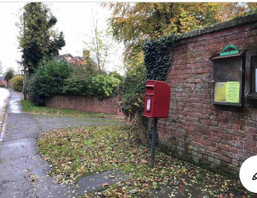 Pear Tree Cottage Courtyard Kinton Bagian luar foto