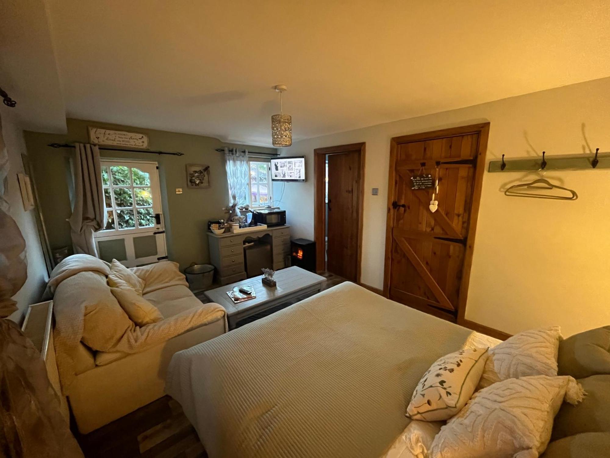 Pear Tree Cottage Courtyard Kinton Bagian luar foto