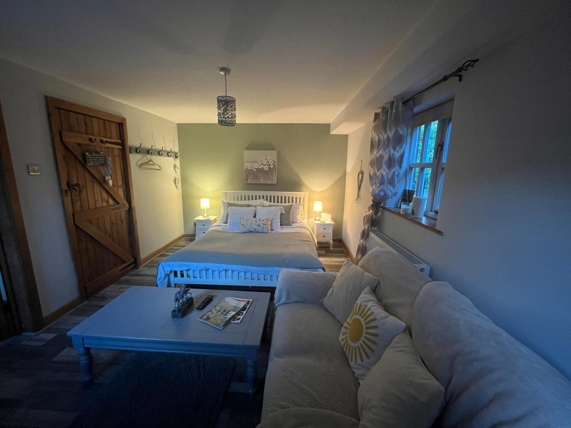 Pear Tree Cottage Courtyard Kinton Bagian luar foto